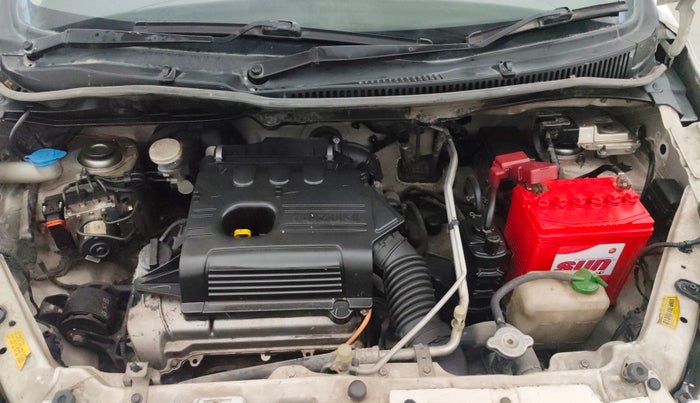 2016 Maruti Wagon R 1.0 VXI (O) AMT, Petrol, Automatic, 1,11,583 km, Engine View