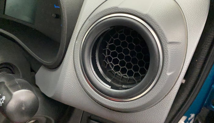 2020 Renault Kwid RXT 0.8, Petrol, Manual, 47,464 km, AC Unit - Front vent has minor damage