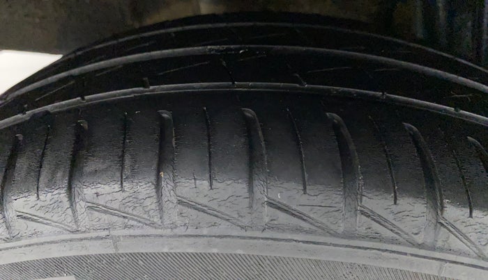 2020 Renault Kwid RXT 0.8, Petrol, Manual, 47,464 km, Right Rear Tyre Tread