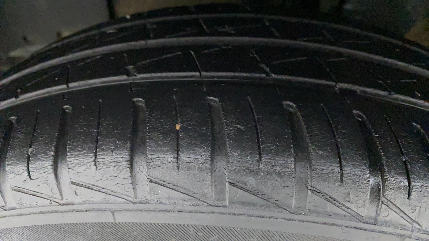 2020 Renault Kwid RXT 0.8, Petrol, Manual, 47,464 km, Left Front Tyre Tread