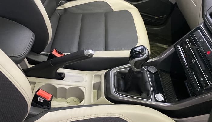 2023 Volkswagen TAIGUN TOPLINE 1.0 TSI MT, Petrol, Manual, 75,967 km, Gear Lever