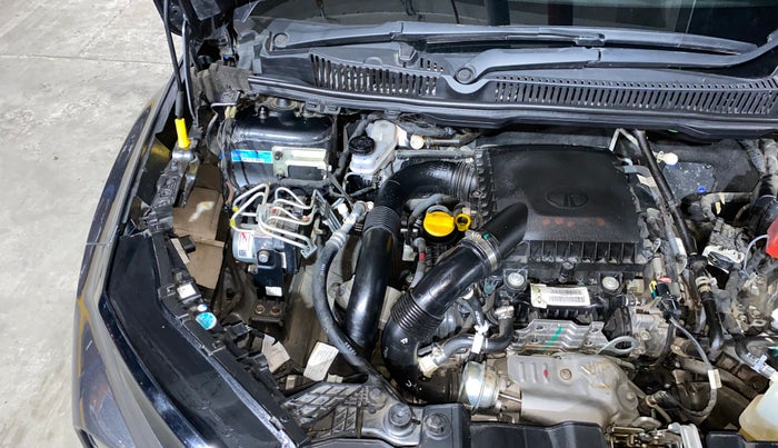 2024 Tata NEXON FEARLESS + SUNROOF DUAL TONE 1.2 PETROL, Petrol, Manual, 4,075 km, Engine View - Right