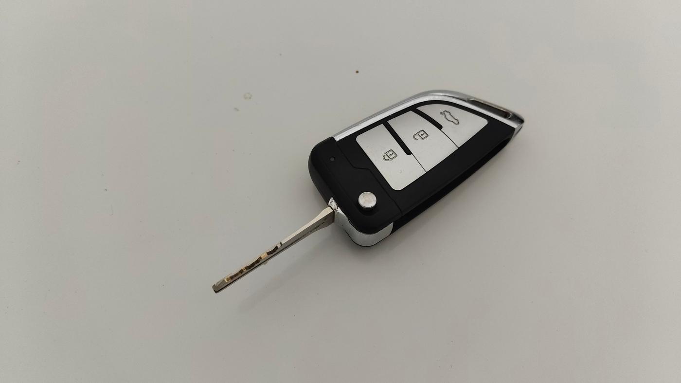 2016 Maruti Alto K10 VXI AMT, Petrol, Automatic, 40,679 km, Key Close Up