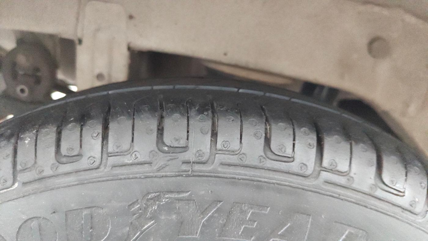 2016 Maruti Alto K10 VXI AMT, Petrol, Automatic, 40,679 km, Right Rear Tyre Tread