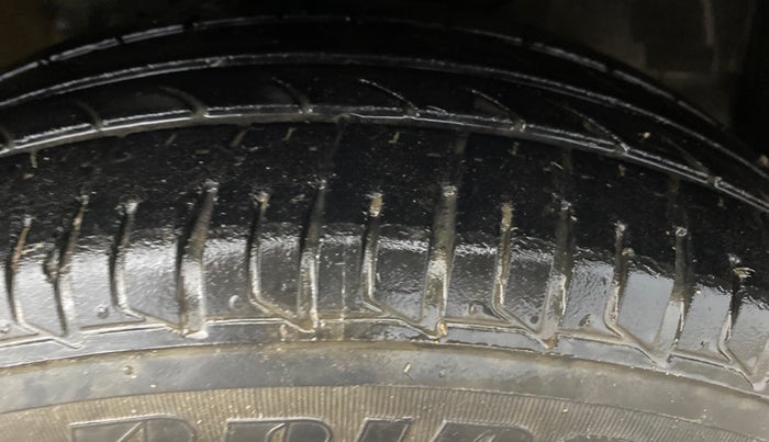 2015 Honda Amaze 1.2L I-VTEC S, Petrol, Manual, 77,826 km, Right Front Tyre Tread