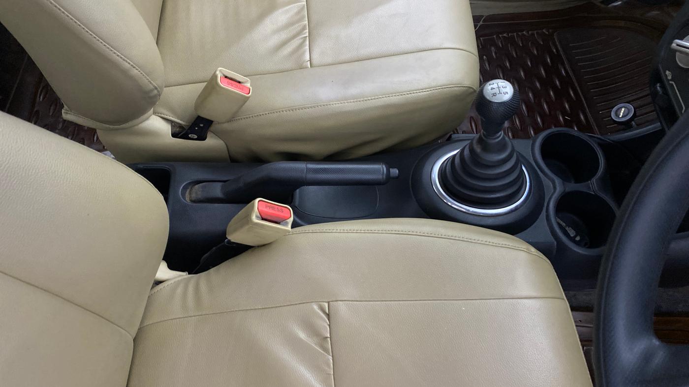 2015 Honda Amaze 1.2L I-VTEC S, Petrol, Manual, 77,826 km, Gear Lever