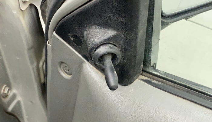 2014 Maruti Alto K10 VXI, Petrol, Manual, 37,866 km, Right rear-view mirror - ORVM knob broken and not working