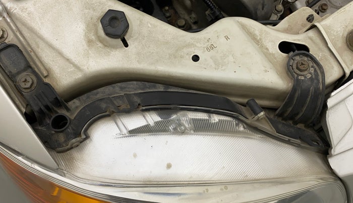 2014 Maruti Alto K10 VXI, Petrol, Manual, 37,866 km, Right tail light - Clamp has minor damage