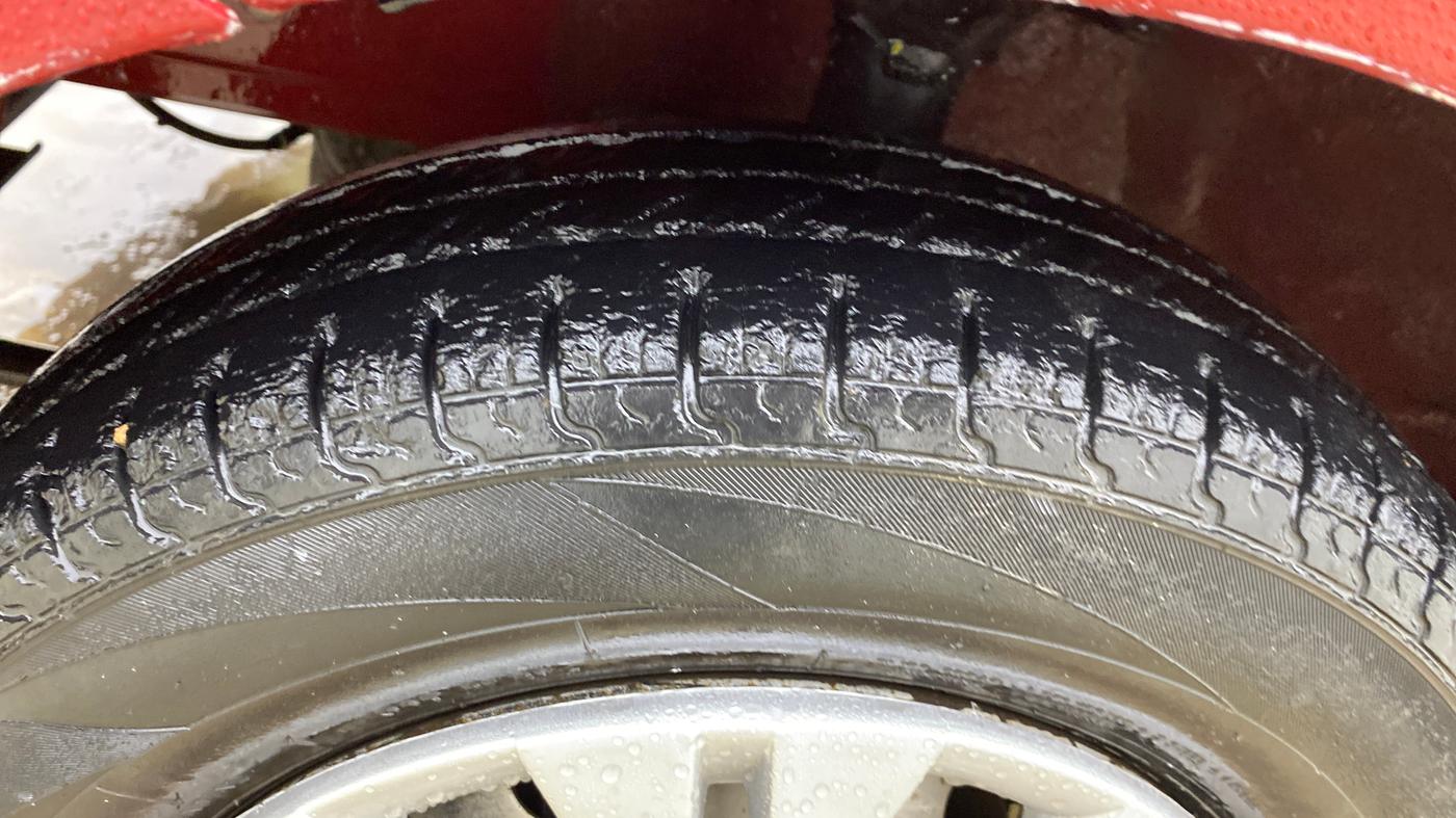 2014 Hyundai Eon ERA +, Petrol, Manual, 72,766 km, Left Front Tyre Tread