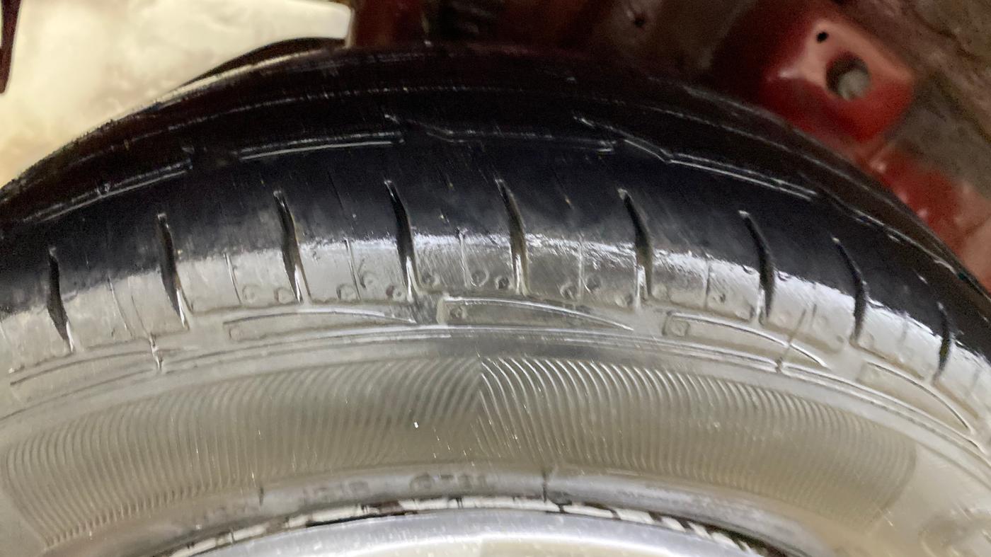 2014 Hyundai Eon ERA +, Petrol, Manual, 72,766 km, Right Rear Tyre Tread