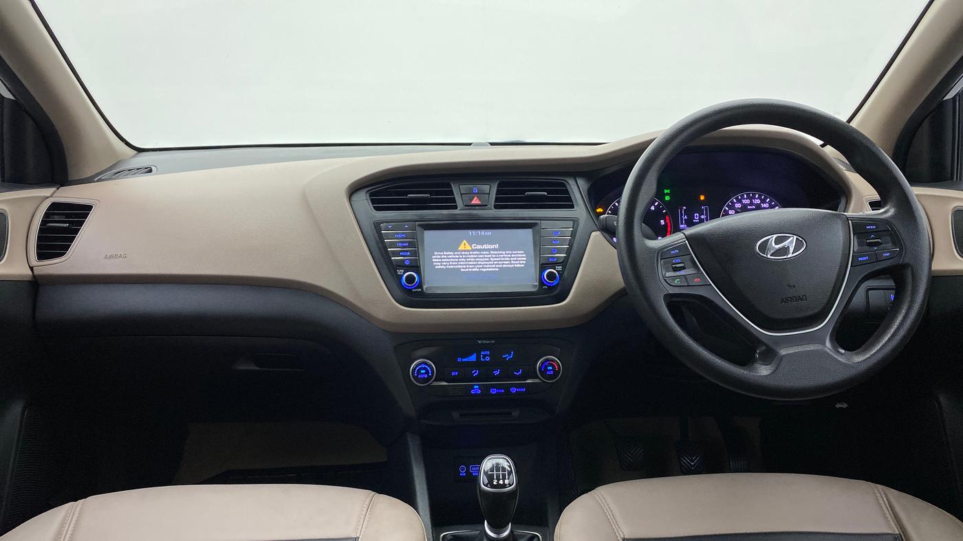 2017 Hyundai Elite i20 ASTA 1.4 CRDI DUAL TONE, Diesel, Manual, 79,255 km, Dashboard