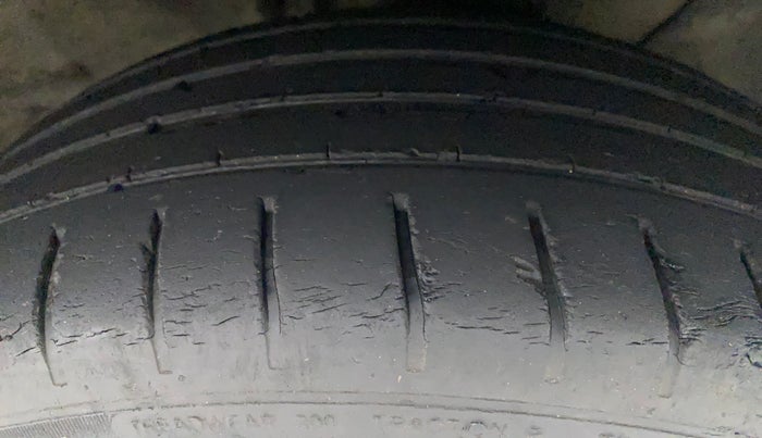 2016 Hyundai i20 Active 1.2 SX, Petrol, Manual, Right Front Tyre Tread