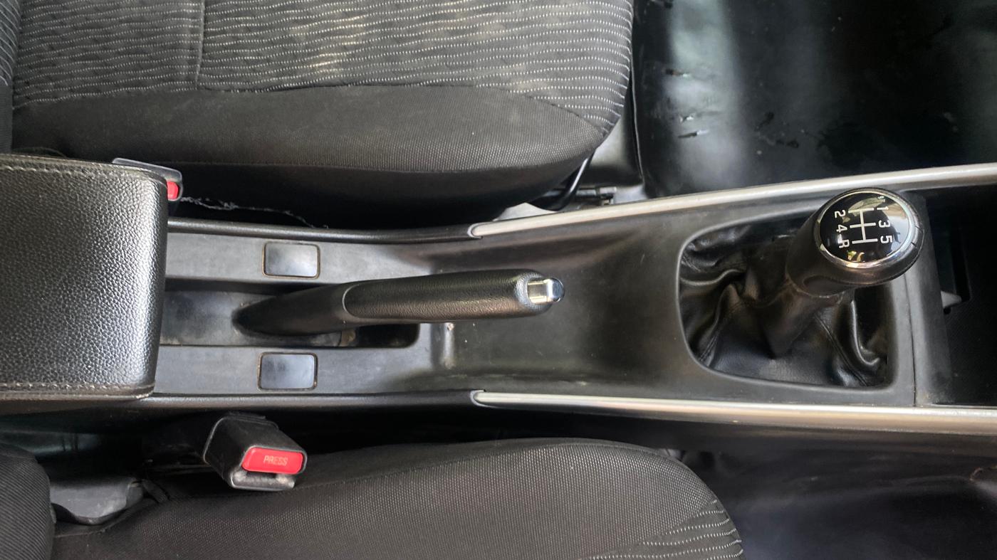 2018 Maruti Baleno ALPHA PETROL 1.2, CNG, Manual, 82,610 km, Gear Lever