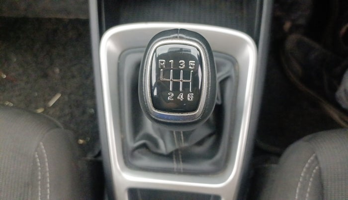 2021 Hyundai VENUE SX 1.5 CRDI, Diesel, Manual, 48,625 km, Gear Lever