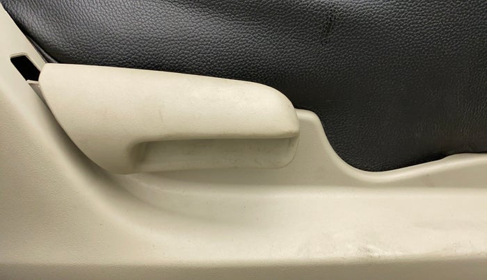 2018 Maruti Celerio VXI CNG D, CNG, Manual, 65,067 km, Driver Side Adjustment Panel