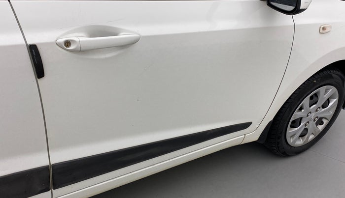 2016 Hyundai Grand i10 MAGNA 1.2 KAPPA VTVT, Petrol, Manual, 71,337 km, Driver-side door - Minor scratches