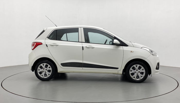 2016 Hyundai Grand i10 MAGNA 1.2 KAPPA VTVT, Petrol, Manual, 71,337 km, Right Side View