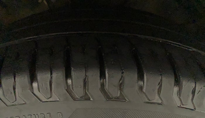 2019 Maruti Dzire ZXI PLUS AMT, Petrol, Automatic, 43,380 km, Left Front Tyre Tread