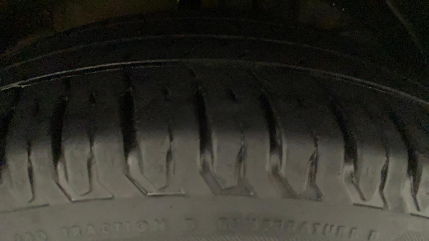 2019 Maruti Dzire ZXI PLUS AMT, Petrol, Automatic, 43,380 km, Left Rear Tyre Tread