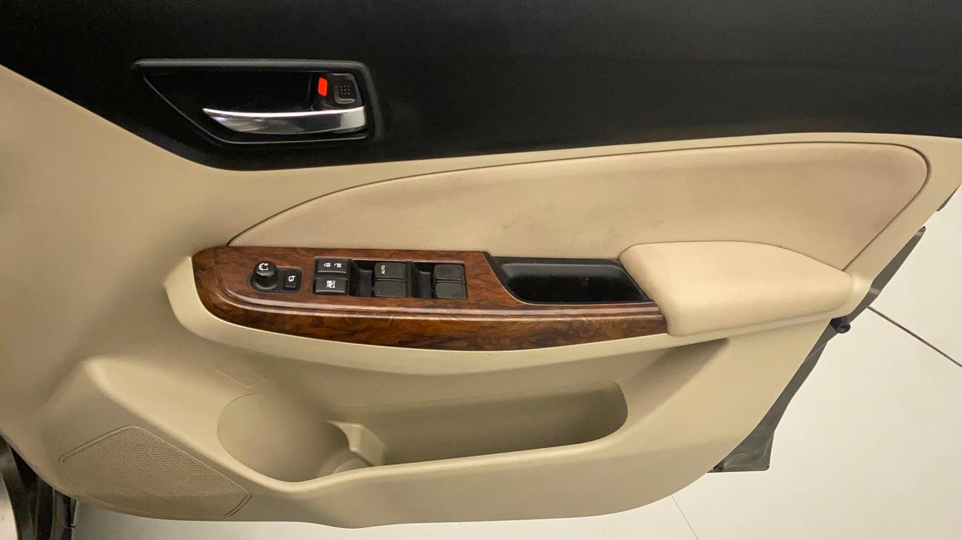 2019 Maruti Dzire ZXI PLUS AMT, Petrol, Automatic, 43,380 km, Driver Side Door Panels Control