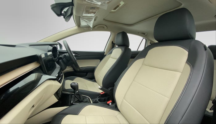 2022 Skoda SLAVIA STYLE 1.5 TSI DSG, Petrol, Automatic, 4,986 km, Right Side Front Door Cabin