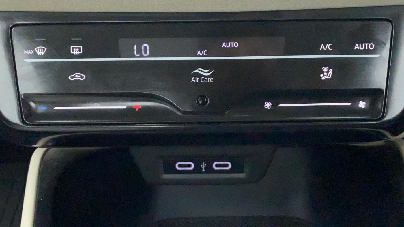 2022 Skoda SLAVIA STYLE 1.5 TSI DSG, Petrol, Automatic, 4,986 km, Automatic Climate Control