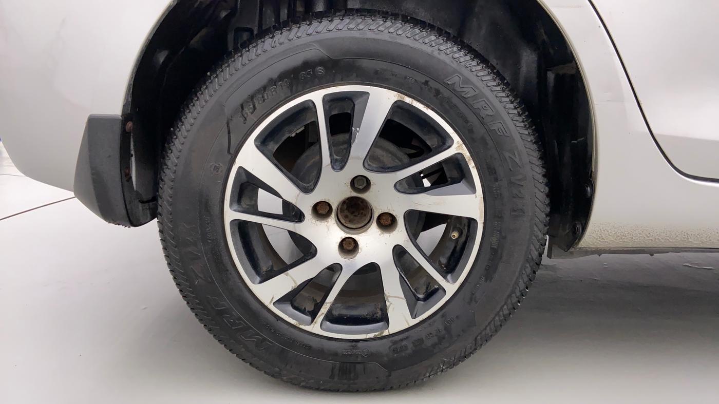 2012 Maruti Swift Dzire VXI, Petrol, Manual, 87,736 km, Right Rear Wheel