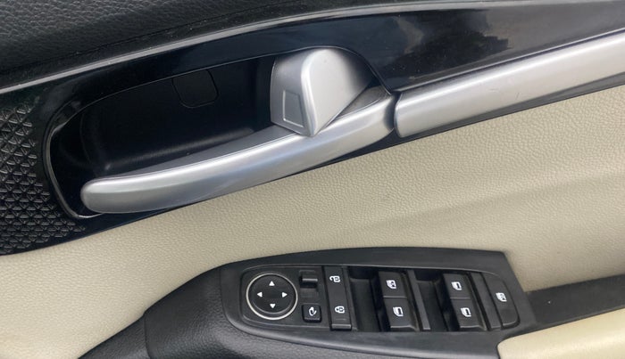 2020 KIA SELTOS GTX PLUS DCT 1.4 PETROL, Petrol, Automatic, 44,732 km, Driver Side Door Panels Control