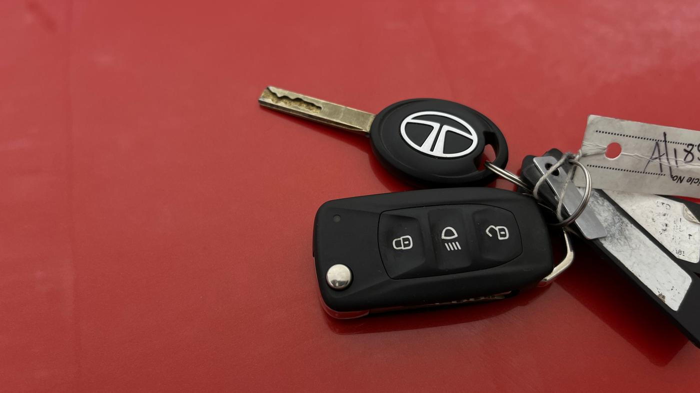 2021 Tata NEXON XMA PETROL, Petrol, Automatic, 23,105 km, Key Close Up