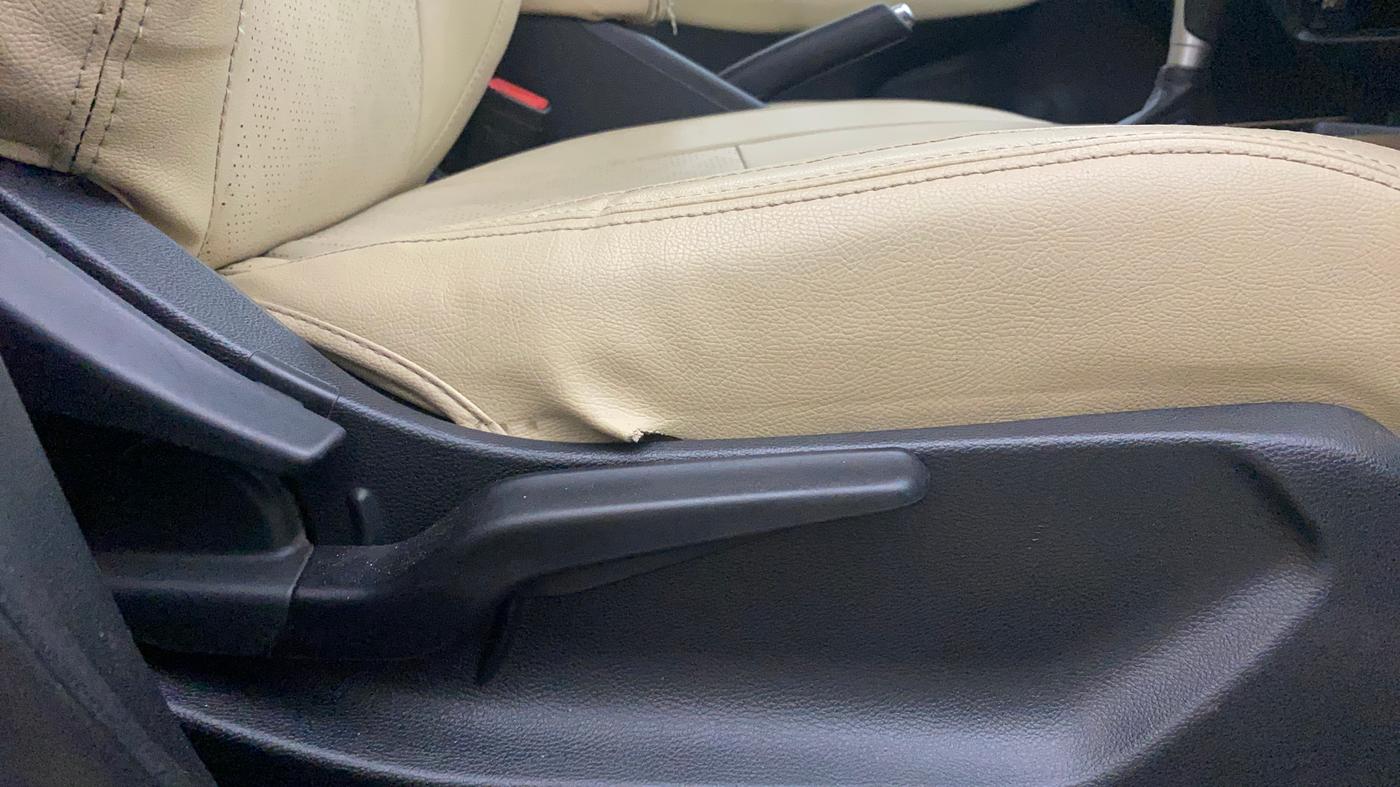 2021 Honda City 1.5L I-VTEC V CVT 5TH GEN, Petrol, Automatic, 1,20,704 km, Driver Side Adjustment Panel