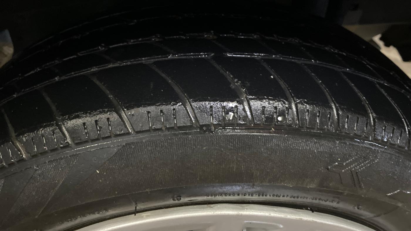 2015 Nissan Micra XL CVT, Petrol, Automatic, 1,07,726 km, Left Rear Tyre Tread