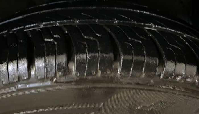 2015 Nissan Micra XL CVT, Petrol, Automatic, 1,07,726 km, Right Front Tyre Tread