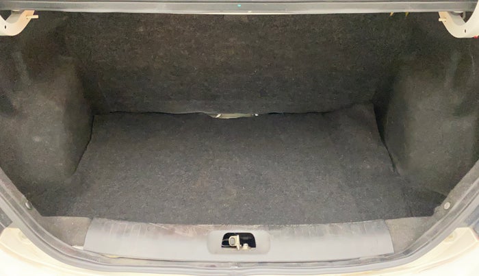 2012 Maruti Swift Dzire LXI, Petrol, Manual, 60,278 km, Boot Inside