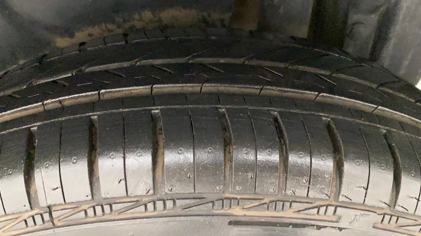 2012 Maruti Swift Dzire LXI, Petrol, Manual, 60,278 km, Left Rear Tyre Tread