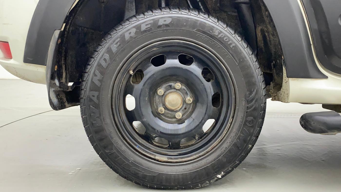 2017 Nissan Terrano XL P, Petrol, Manual, 37,377 km, Right Rear Wheel