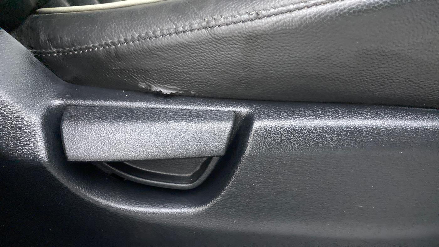 2019 Hyundai NEW SANTRO 1.1 SPORTZ MT CNG, CNG, Manual, 11,903 km, Driver Side Adjustment Panel