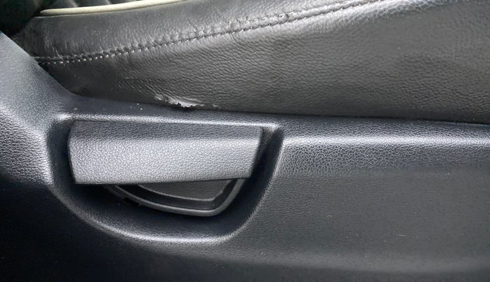 2019 Hyundai NEW SANTRO 1.1 SPORTZ MT CNG, CNG, Manual, 11,903 km, Driver Side Adjustment Panel