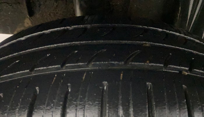 2020 Renault TRIBER RXZ AMT, Petrol, Automatic, 58,053 km, Right Rear Tyre Tread