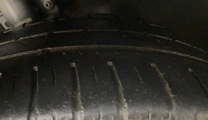 2016 Volkswagen Polo GT TSI AT, Petrol, Automatic, 1,07,545 km, Right Front Tyre Tread