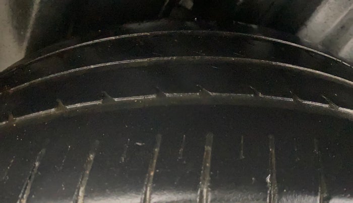 2016 Volkswagen Polo GT TSI AT, Petrol, Automatic, 1,07,545 km, Right Rear Tyre Tread