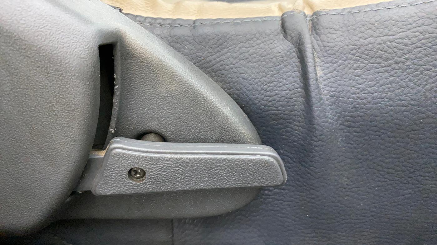 2013 Maruti Alto 800 LXI CNG, CNG, Manual, 77,023 km, Driver Side Adjustment Panel