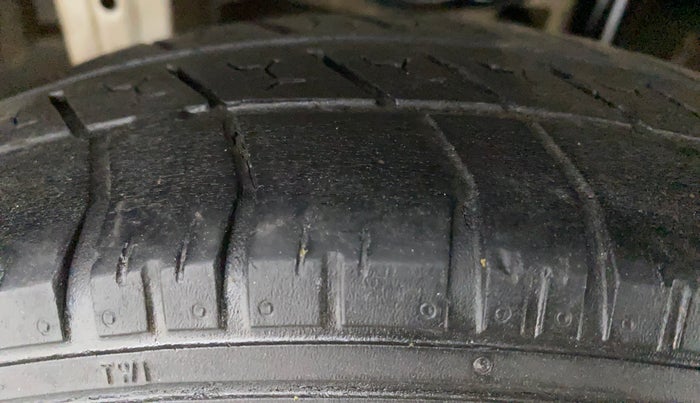 2013 Maruti Alto 800 LXI CNG, CNG, Manual, 77,023 km, Right Rear Tyre Tread