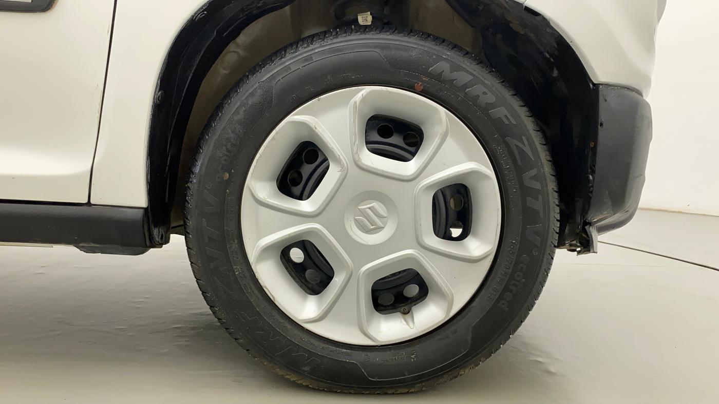 2021 Maruti S PRESSO VXI (O), Petrol, Manual, 15,360 km, Right Front Wheel