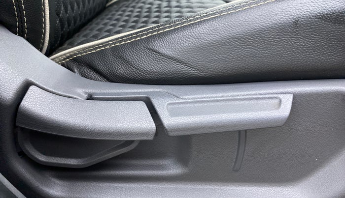 2019 Hyundai GRAND I10 NIOS SPORTZ PETROL, Petrol, Manual, 12,842 km, Driver Side Adjustment Panel