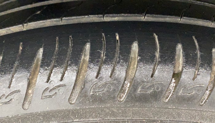 2022 Hyundai VENUE SX 1.0 TURBO IMT, Petrol, Manual, 33,867 km, Right Rear Tyre Tread