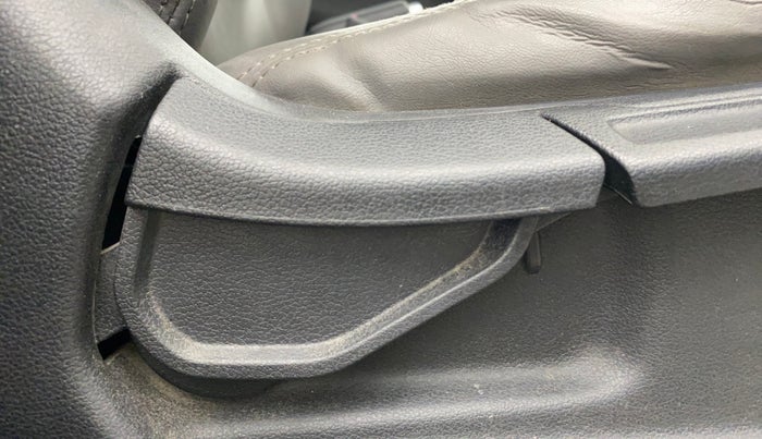 2022 Hyundai VENUE SX 1.0 TURBO IMT, Petrol, Manual, 33,867 km, Driver Side Adjustment Panel