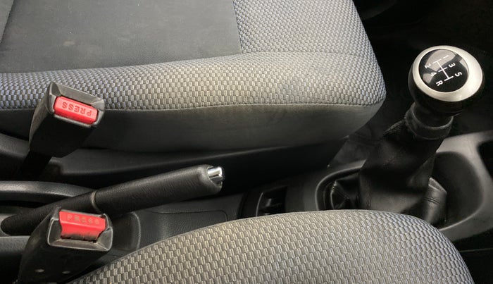 2012 Maruti Wagon R 1.0 VXI, Petrol, Manual, 72,371 km, Gear Lever