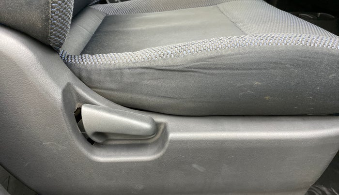 2012 Maruti Wagon R 1.0 VXI, Petrol, Manual, 72,371 km, Driver Side Adjustment Panel