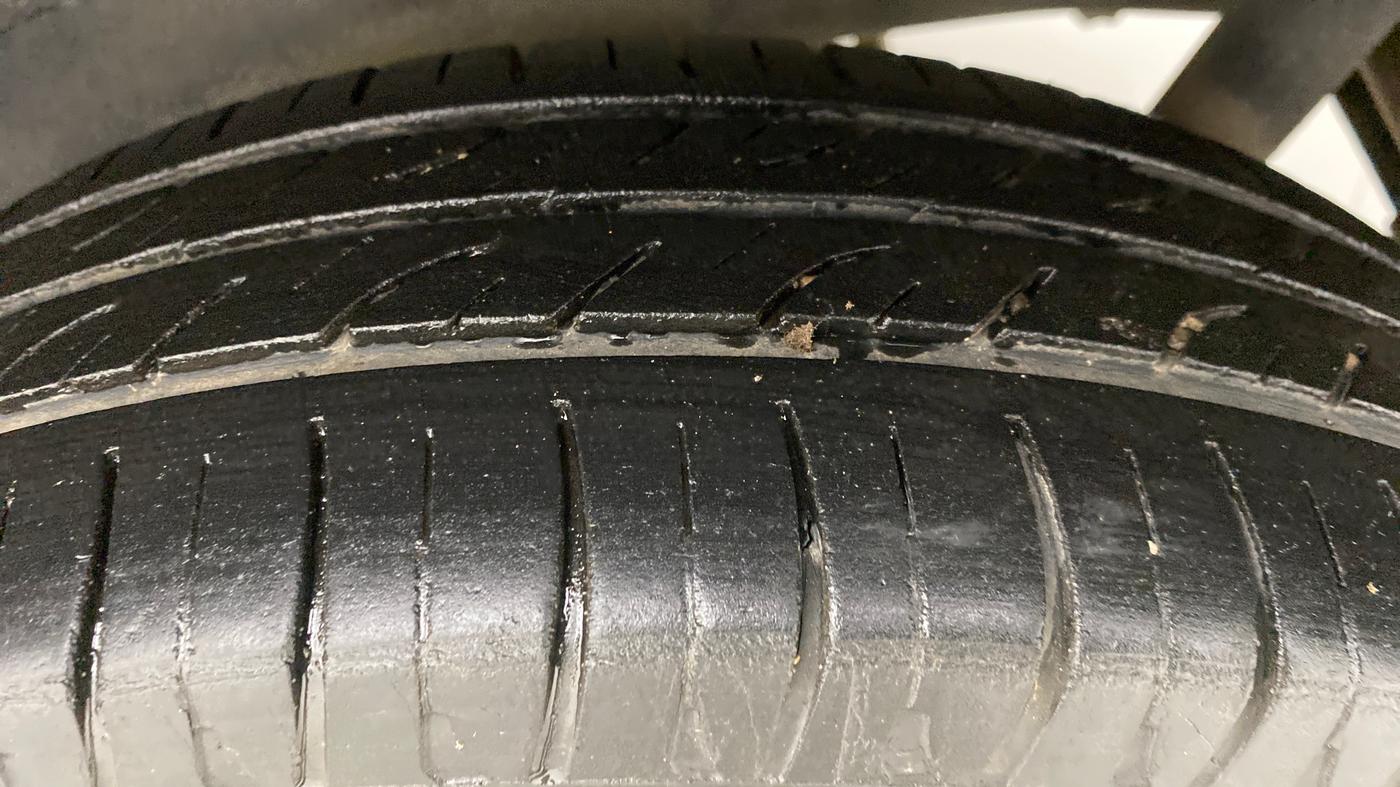 2012 Maruti Wagon R 1.0 VXI, Petrol, Manual, 72,371 km, Left Rear Tyre Tread
