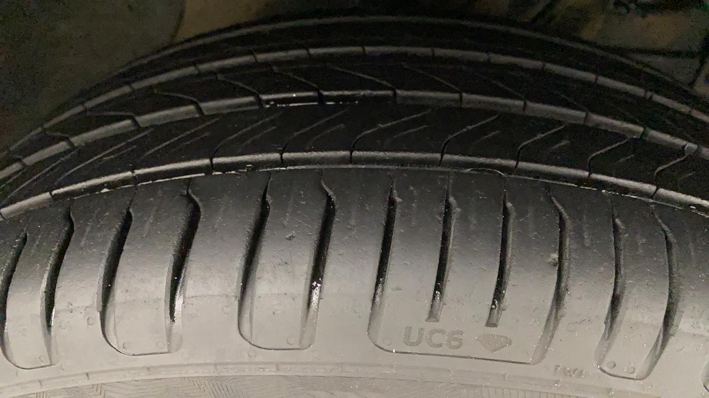 2019 Maruti Vitara Brezza ZDI AMT, Diesel, Automatic, 85,616 km, Right Front Tyre Tread